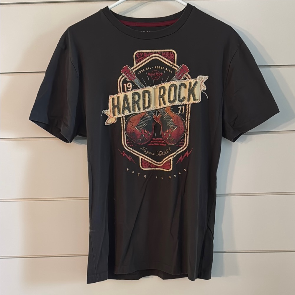Hard Rock Cafe Gray Short Sleeve Tee with Vintage Logo